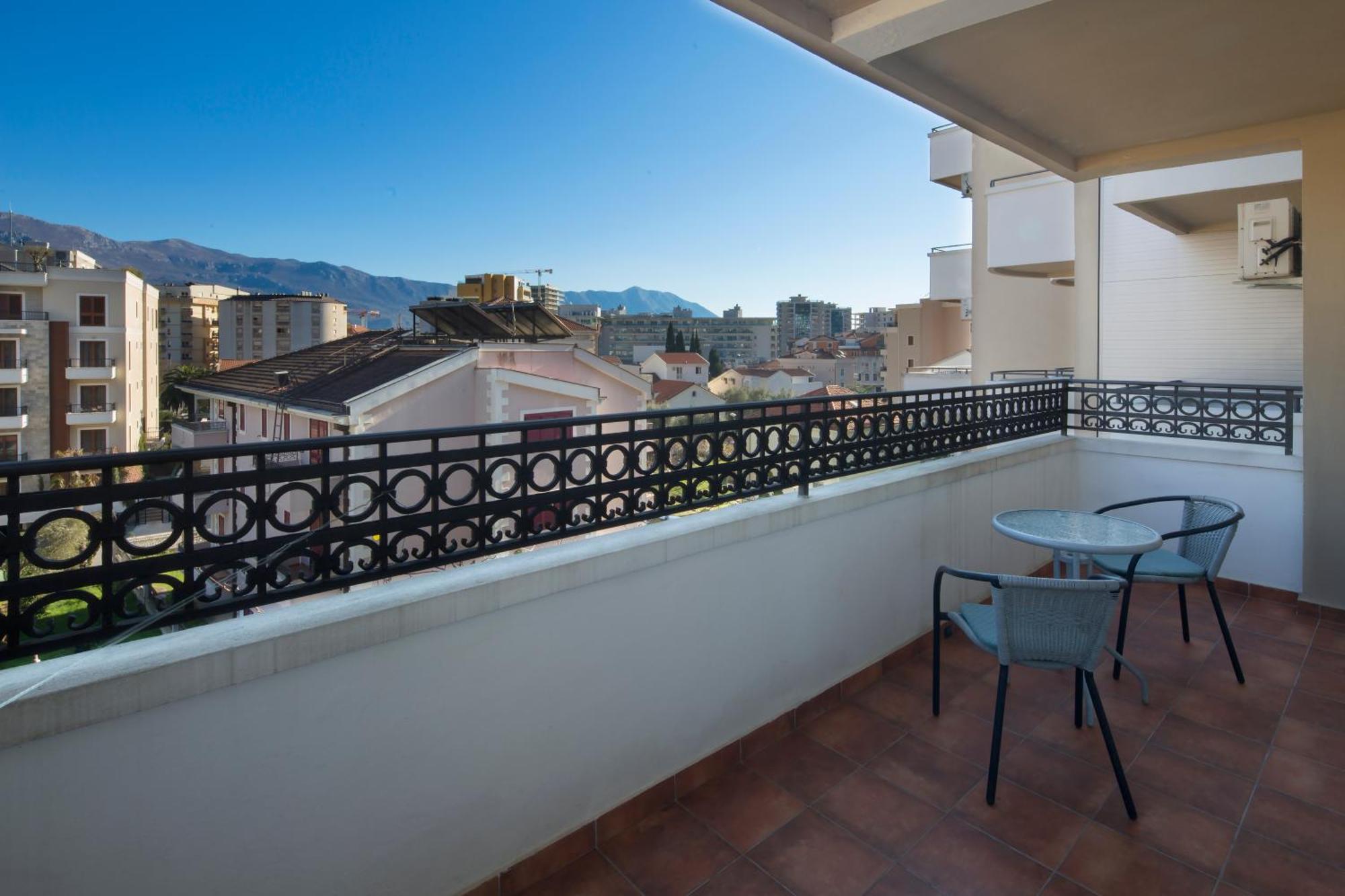 Villa Ljubanovic Budva Phòng bức ảnh